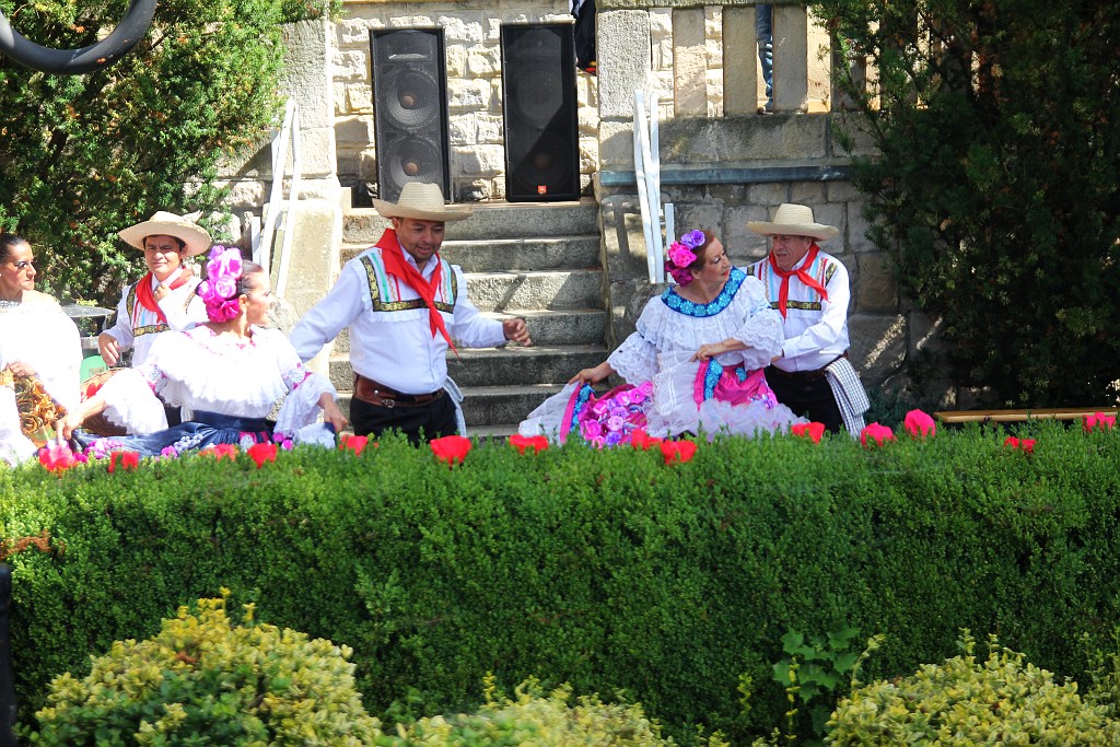 Koncert Zespołu Folklorystycznego z Kolumbii w DPS w Legnicy