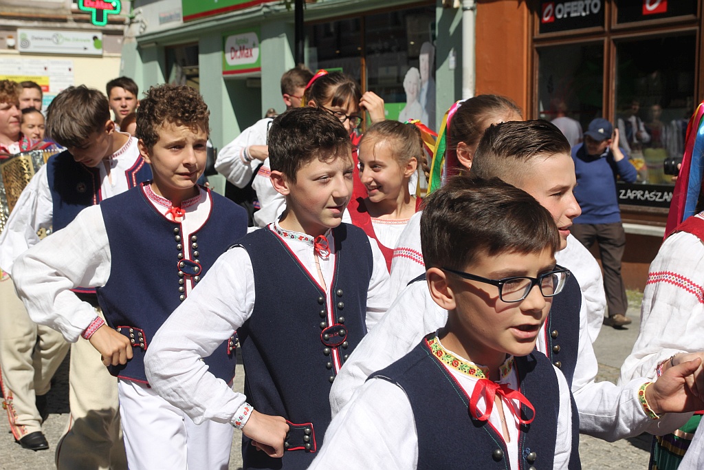 Przez Legnicę przeszedł barwny folklorystyczny korowód