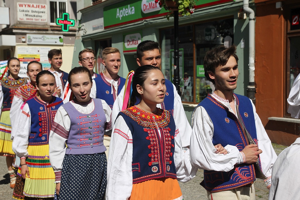 Przez Legnicę przeszedł barwny folklorystyczny korowód