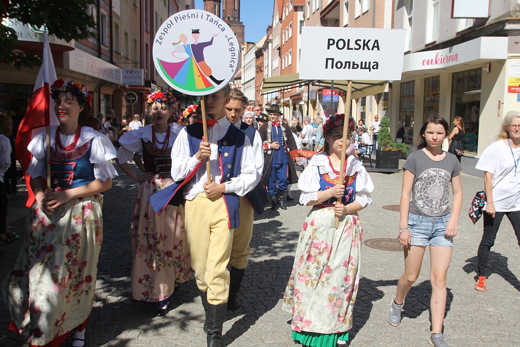 Przez Legnicę przeszedł barwny folklorystyczny korowód