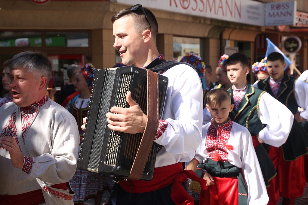 Przez Legnicę przeszedł barwny folklorystyczny korowód