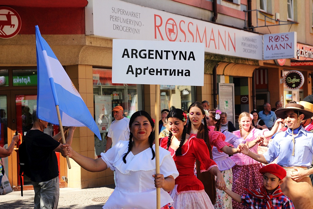 Przez Legnicę przeszedł barwny folklorystyczny korowód