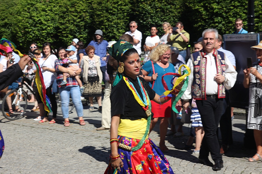 Przez Legnicę przeszedł barwny folklorystyczny korowód