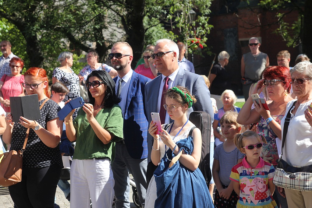 Przez Legnicę przeszedł barwny folklorystyczny korowód