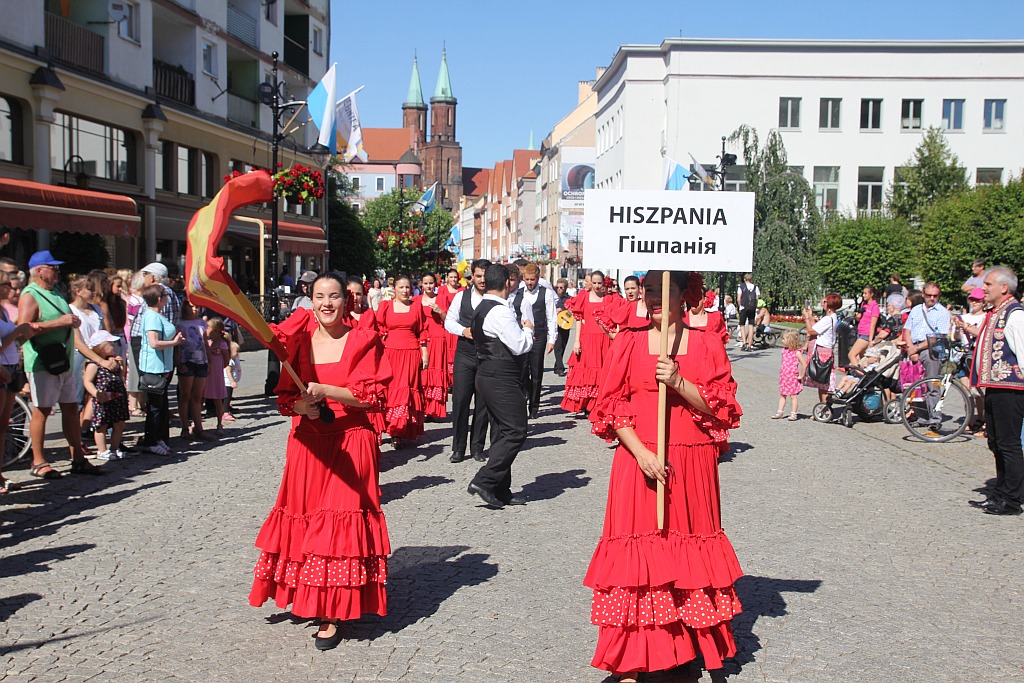 Przez Legnicę przeszedł barwny folklorystyczny korowód