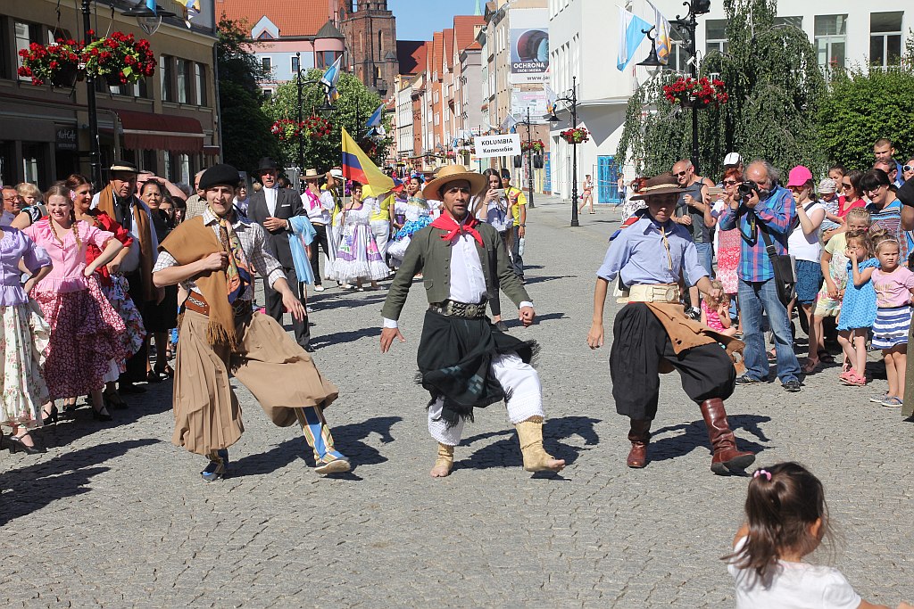 Przez Legnicę przeszedł barwny folklorystyczny korowód