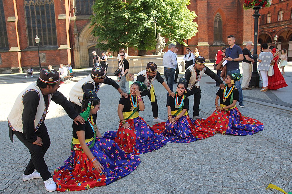 Przez Legnicę przeszedł barwny folklorystyczny korowód