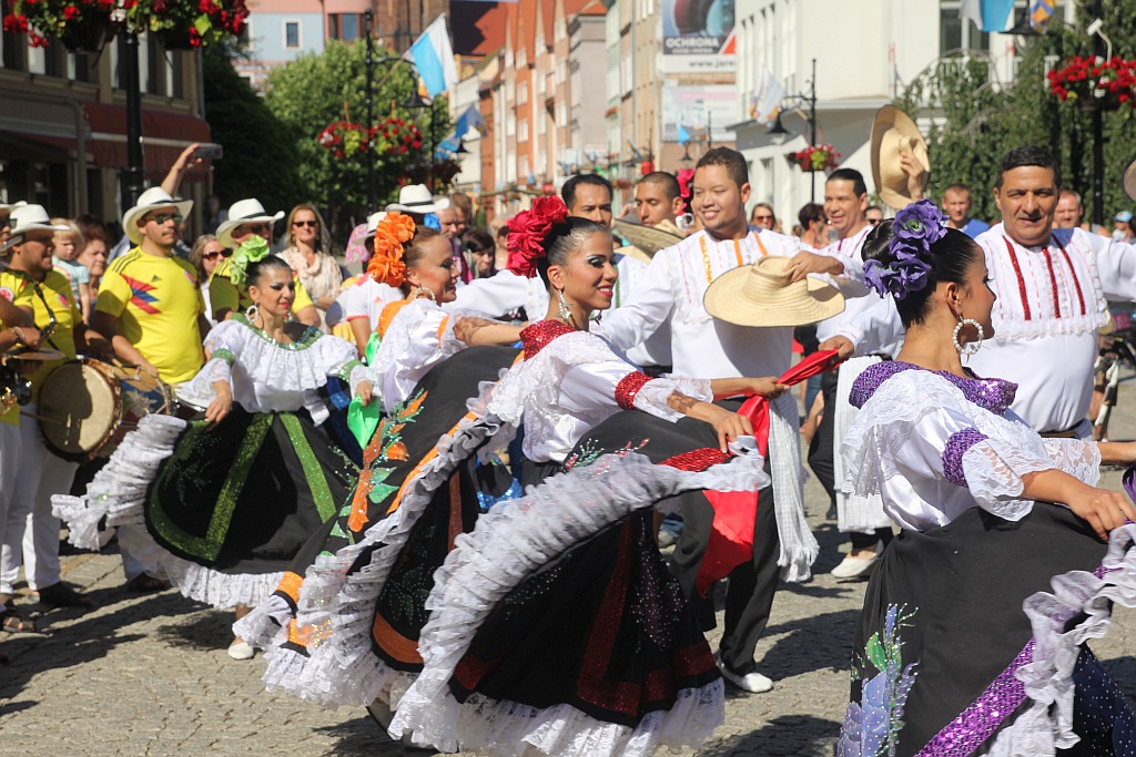 Przez Legnicę przeszedł barwny folklorystyczny korowód