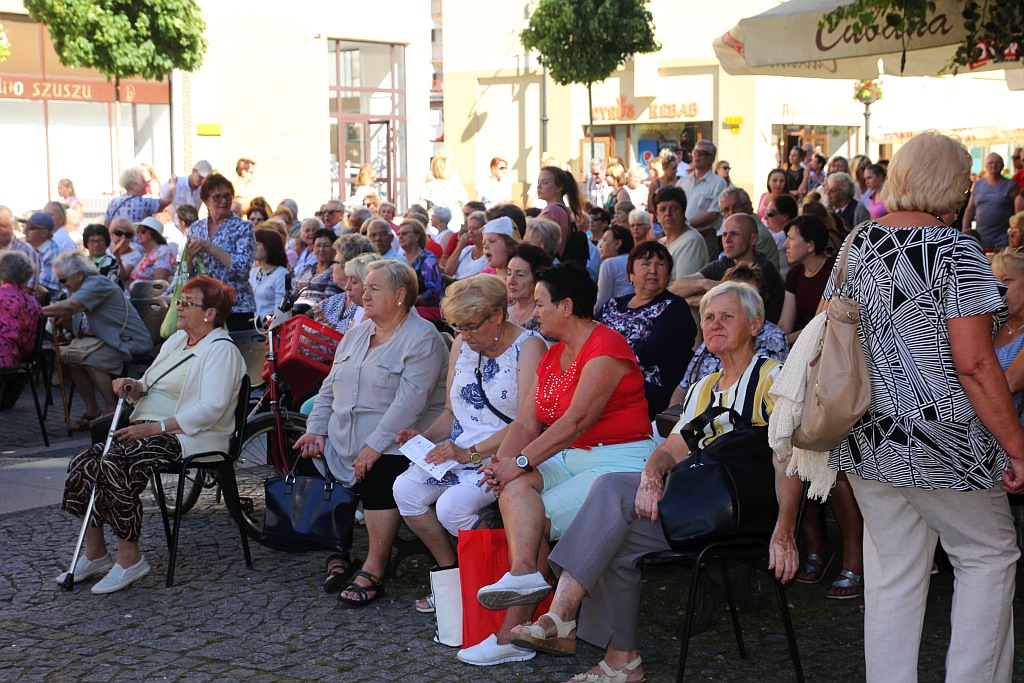 Przez Legnicę przeszedł barwny folklorystyczny korowód