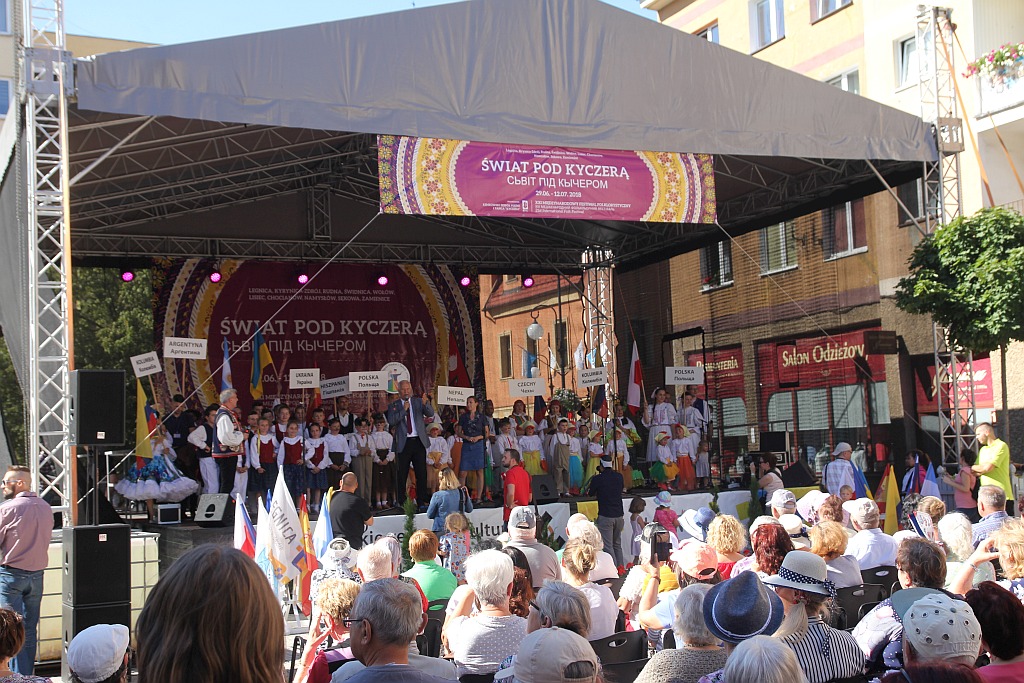 Przez Legnicę przeszedł barwny folklorystyczny korowód