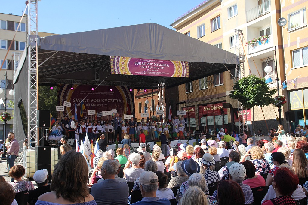Przez Legnicę przeszedł barwny folklorystyczny korowód