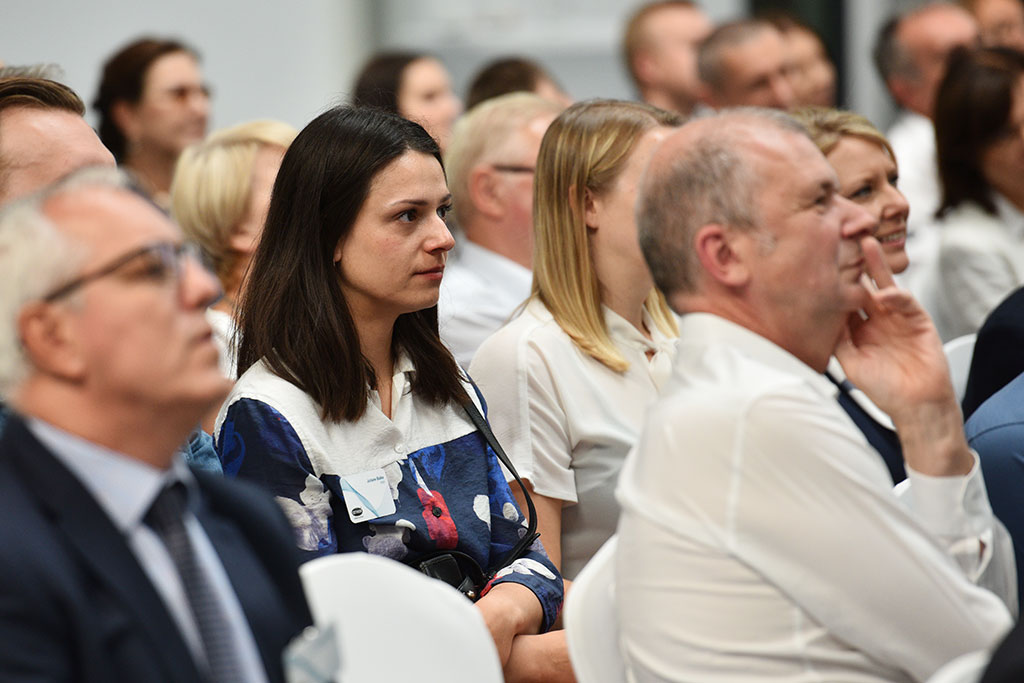 W fabryce koncernu OETIKER uroczyście przecięto wstęgę