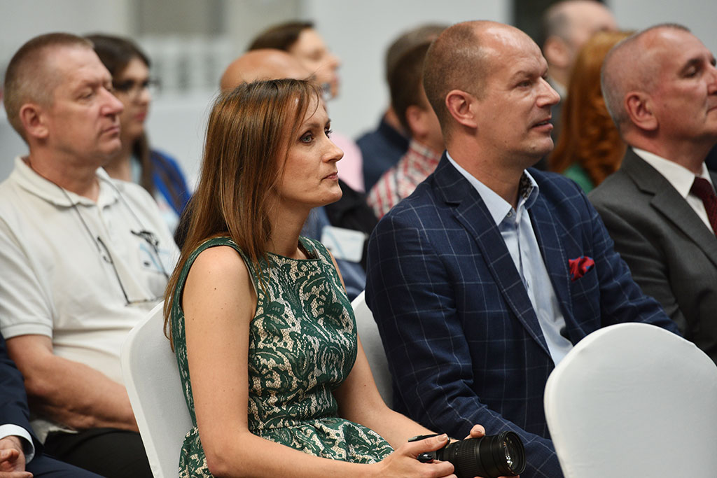 W fabryce koncernu OETIKER uroczyście przecięto wstęgę