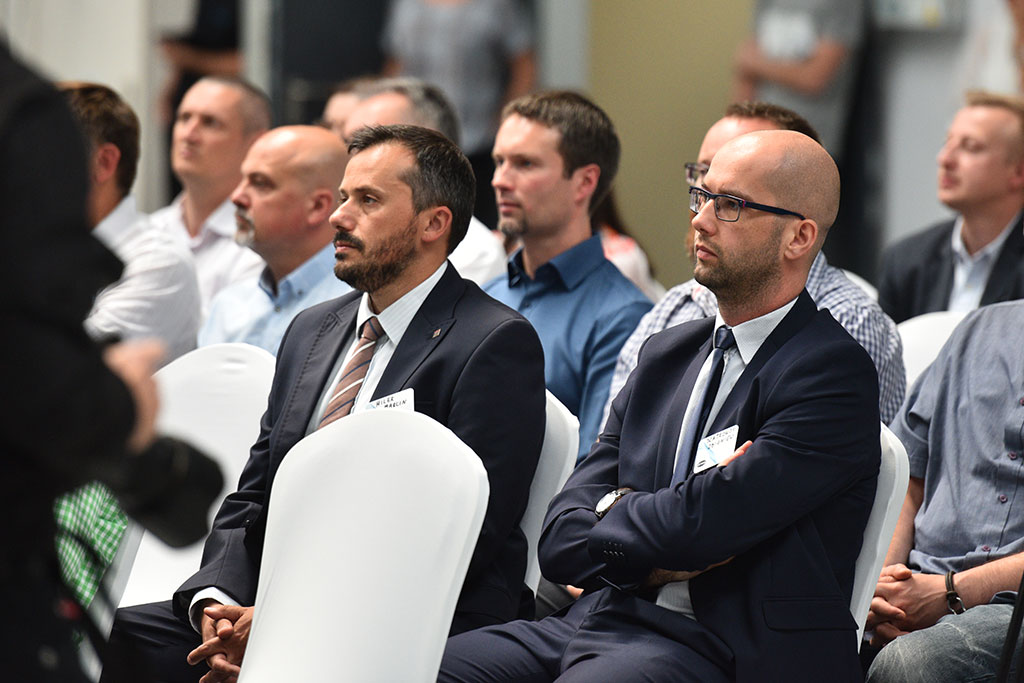 W fabryce koncernu OETIKER uroczyście przecięto wstęgę