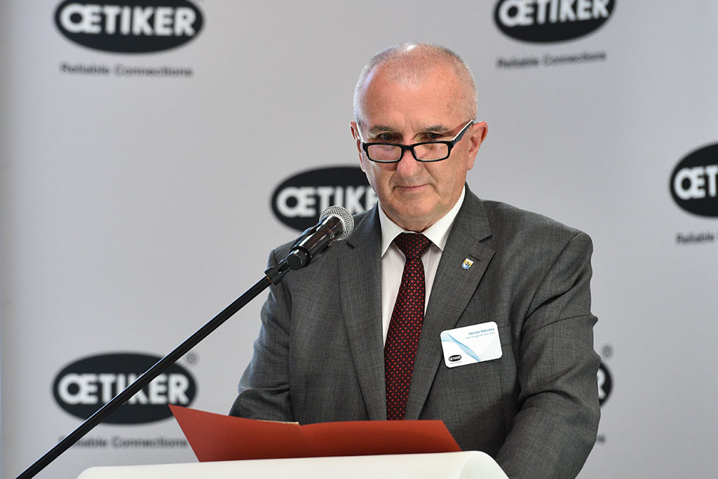 W fabryce koncernu OETIKER uroczyście przecięto wstęgę