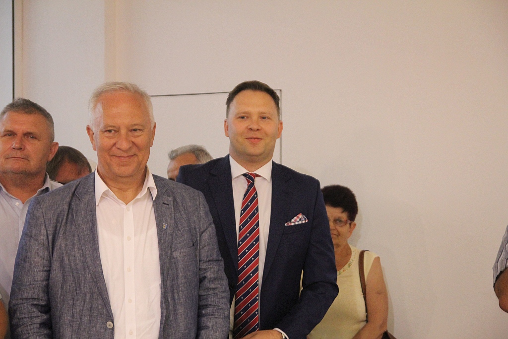 Białe na białym – wernisaż polskiego francuskiego artysty
