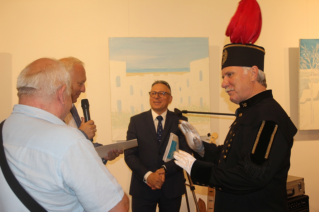 Białe na białym – wernisaż polskiego francuskiego artysty
