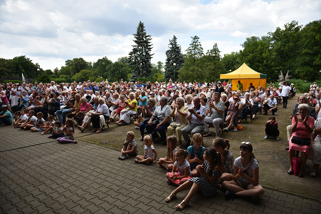 Barwny, międzynarodowy koncert w parkowym amfiteatrze