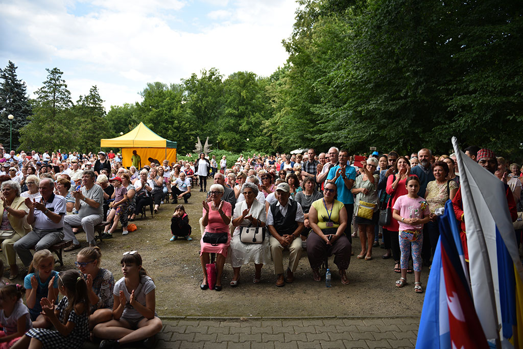 Barwny, międzynarodowy koncert w parkowym amfiteatrze
