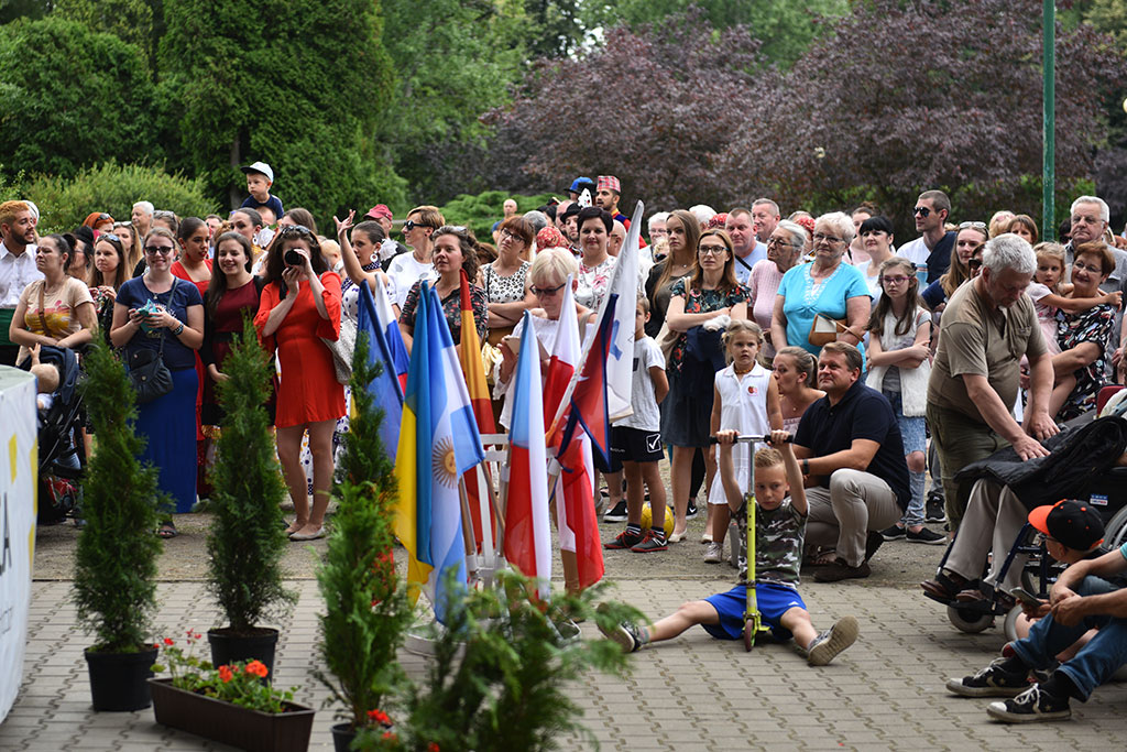 Barwny, międzynarodowy koncert w parkowym amfiteatrze