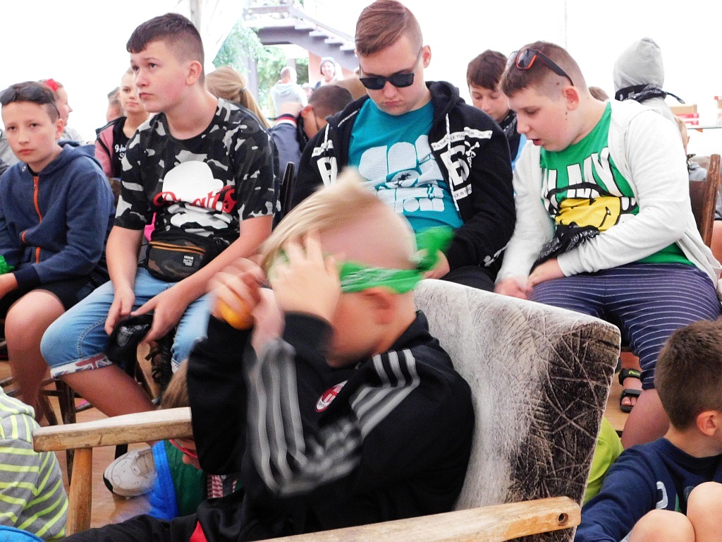Nie narzekają na nudę uczestnicy obozu letniego w Dźwirzynie