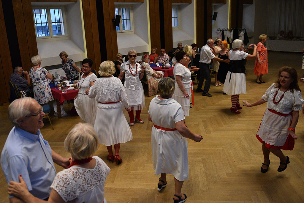 Wieczór czeski i zabawa w rytmie czeskiej muzyki w Maneżowej