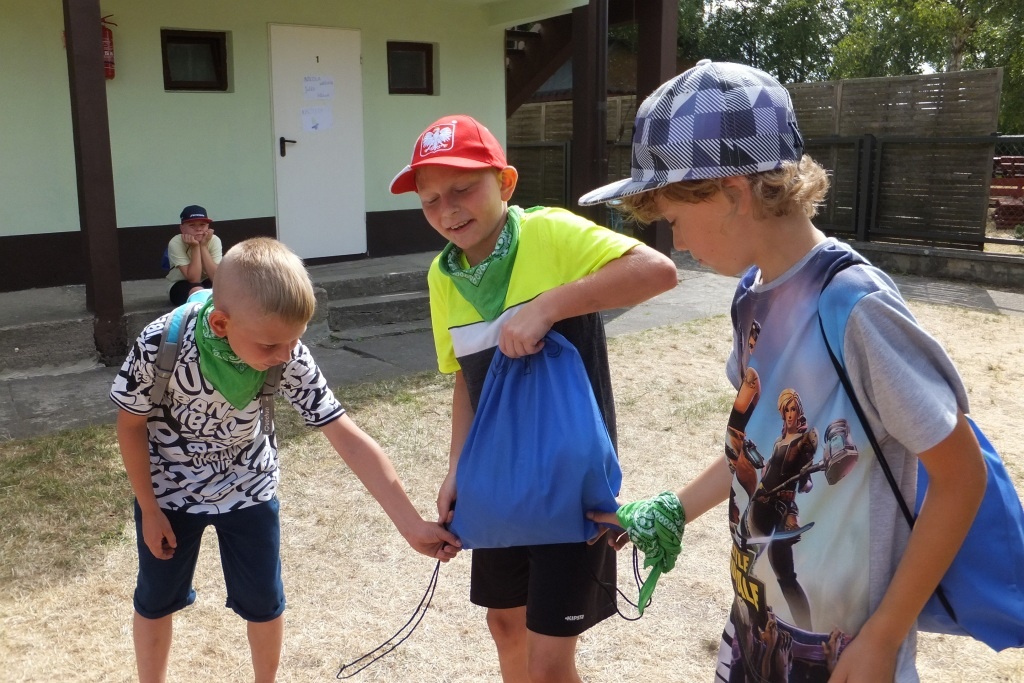 Nie narzekają na nudę uczestnicy obozu letniego w Dźwirzynie