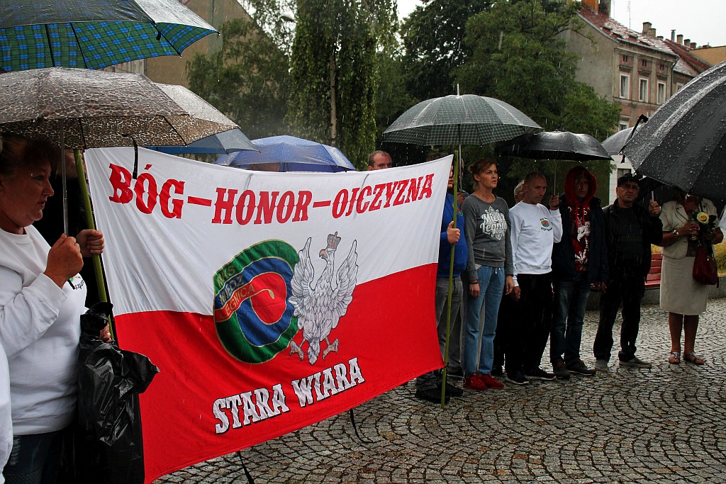 75. rocznica rzezi wołyńskiej. Uroczystość na pl. Sybiraków