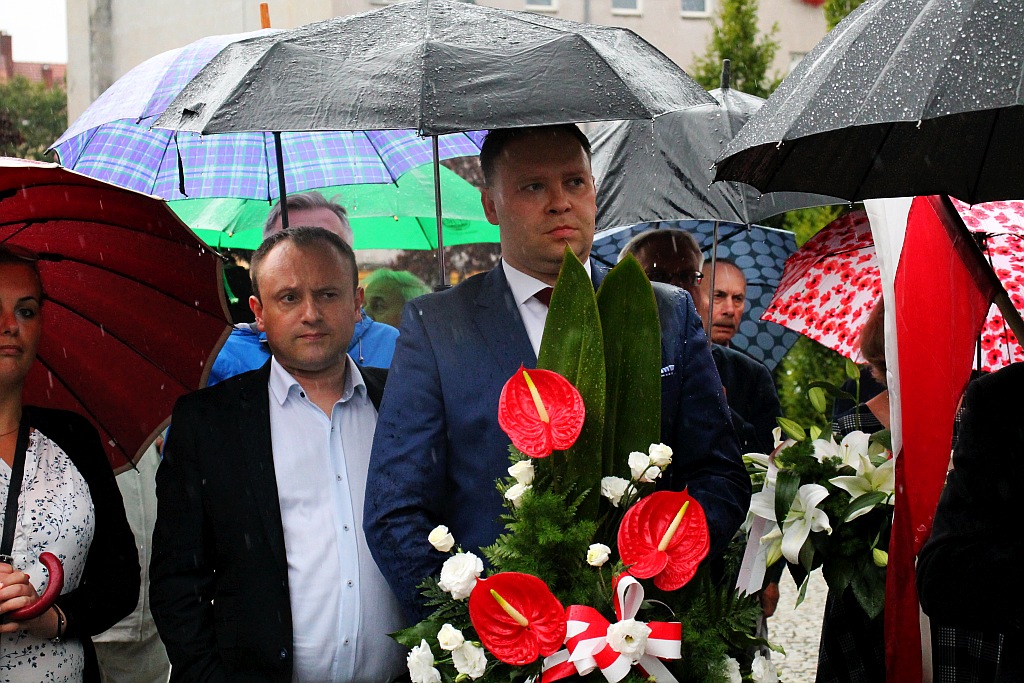 75. rocznica rzezi wołyńskiej. Uroczystość na pl. Sybiraków