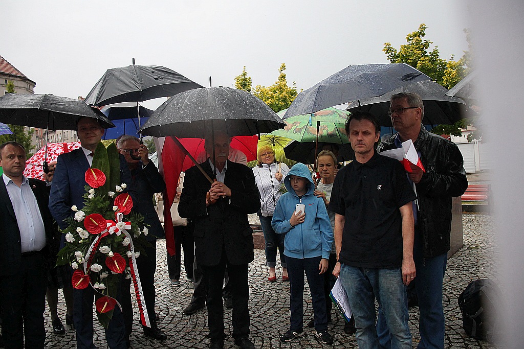 75. rocznica rzezi wołyńskiej. Uroczystość na pl. Sybiraków