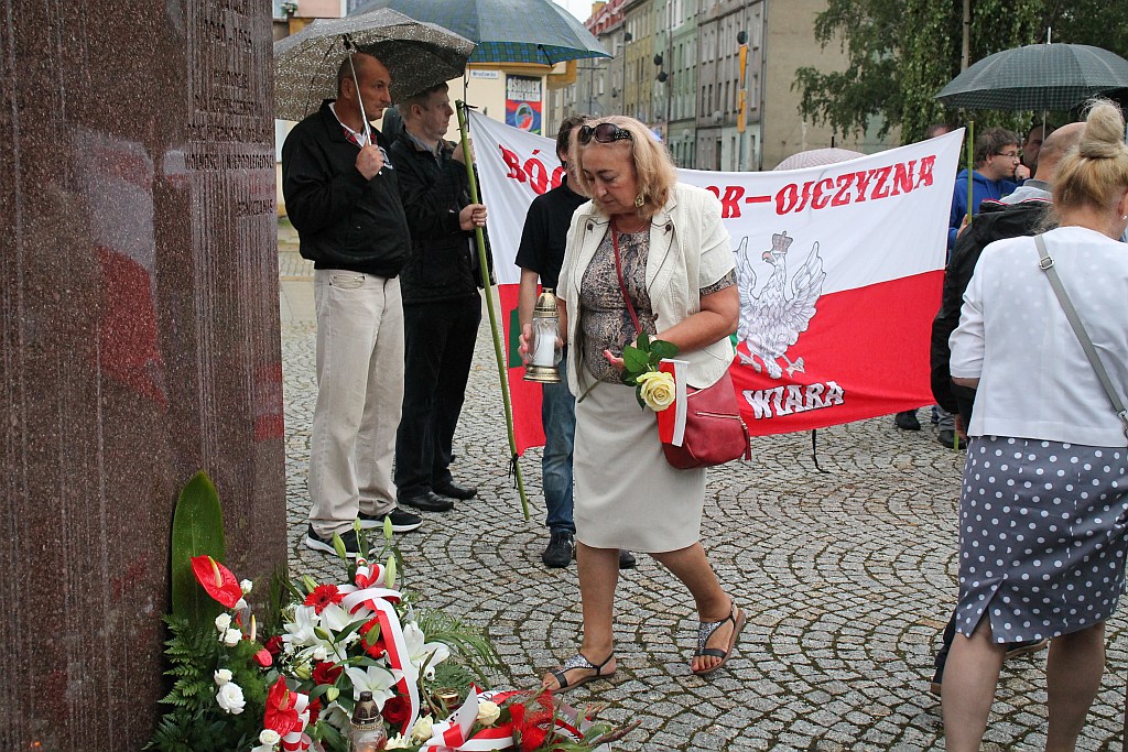 75. rocznica rzezi wołyńskiej. Uroczystość na pl. Sybiraków