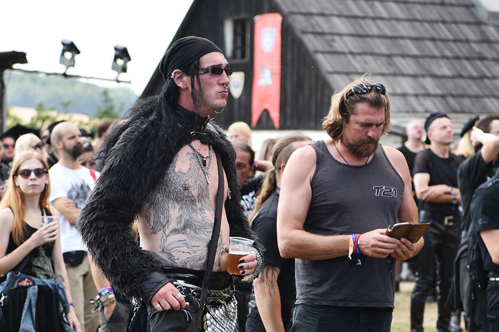 Trwa święto miłośników muzyki gotyckiej Castle Party