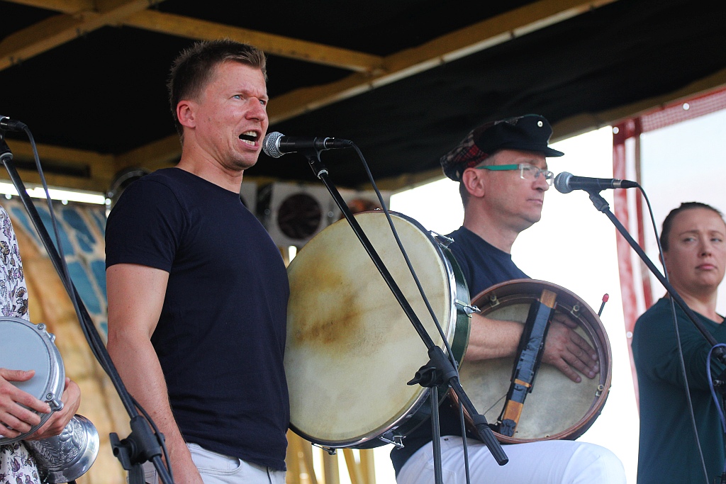 W muzycznej krainie celtyckiej muzyki folkowej z Sąsiadami