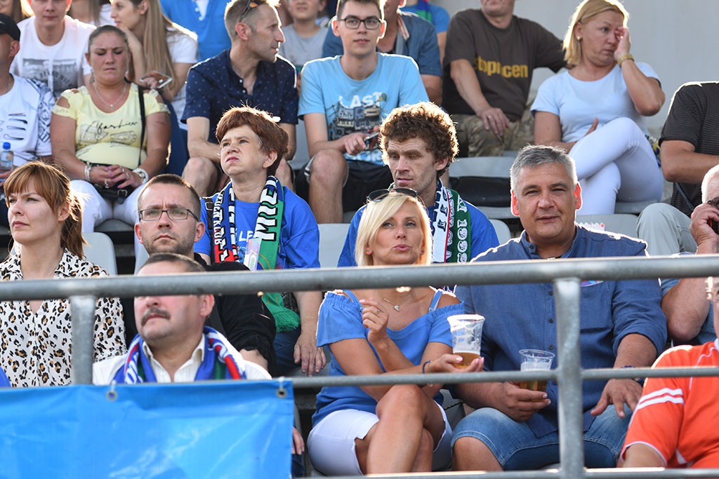 Mecz Miedzi z Pogonią obejrzał komplet widzów. Brawo kibice!