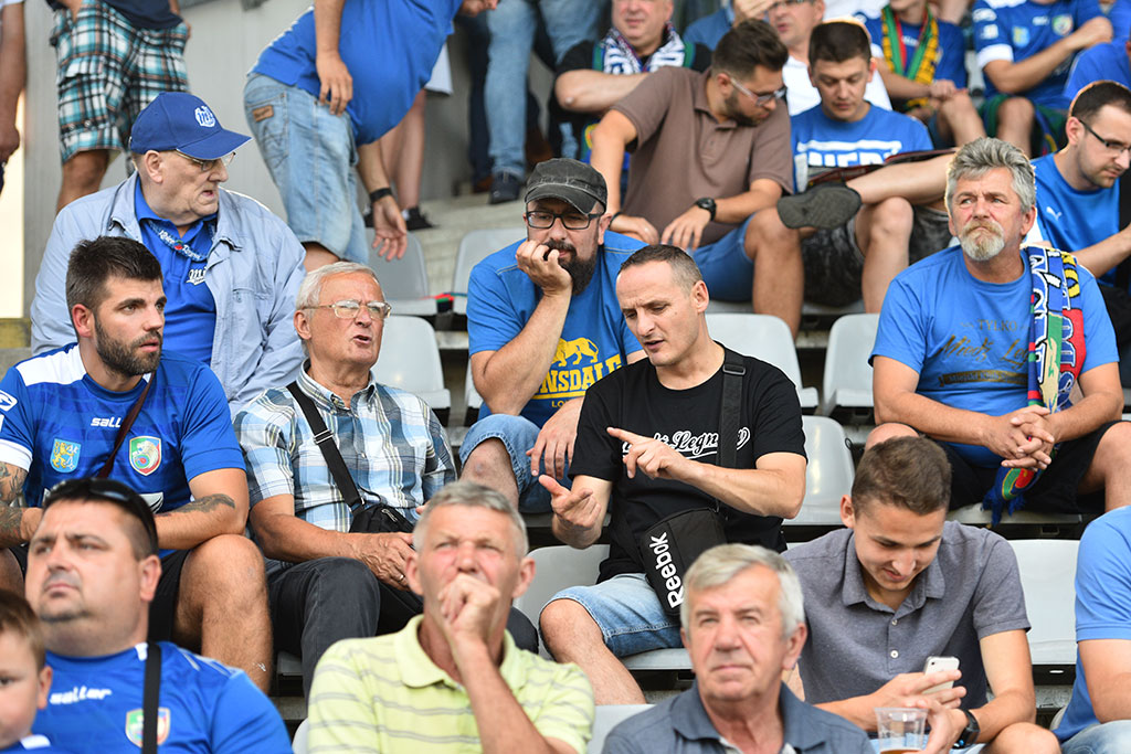Mecz Miedzi z Pogonią obejrzał komplet widzów. Brawo kibice!
