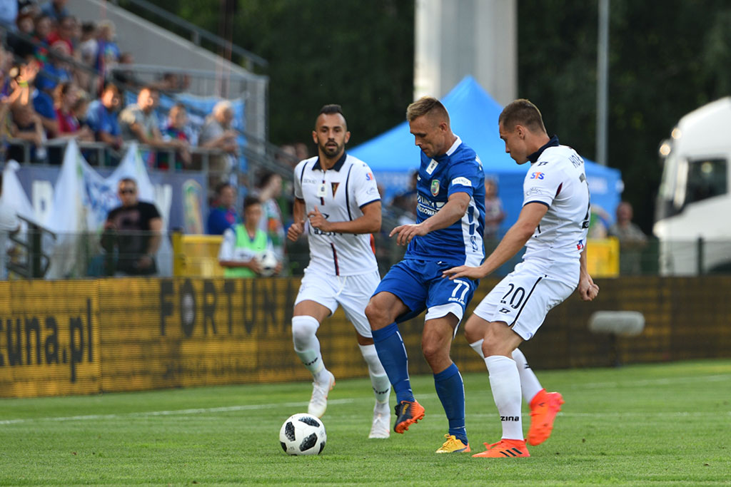 Historyczne zwycięstwo piłkarzy Miedzi Legnica w ekstraklasie