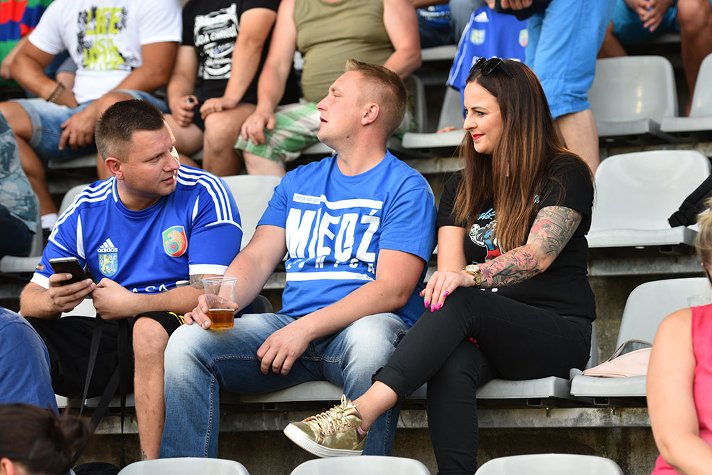 Mecz Miedzi z Pogonią obejrzał komplet widzów. Brawo kibice!