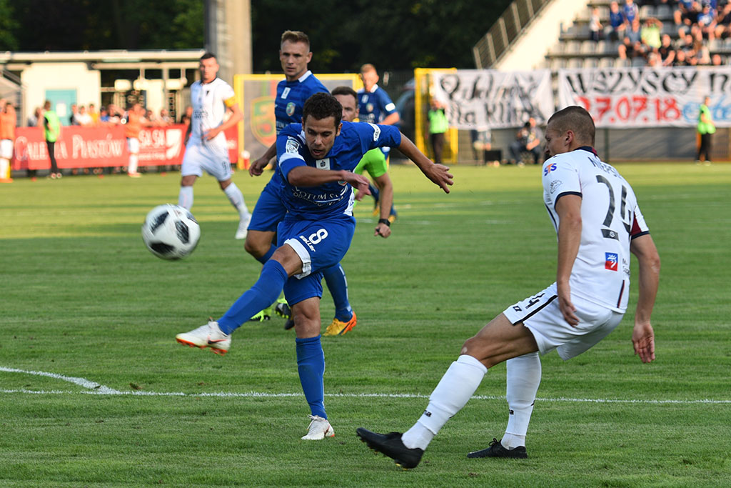 Historyczne zwycięstwo piłkarzy Miedzi Legnica w ekstraklasie