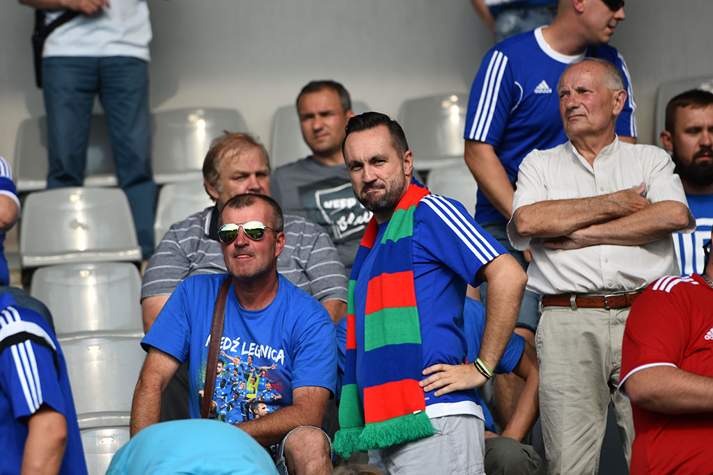 Mecz Miedzi z Pogonią obejrzał komplet widzów. Brawo kibice!
