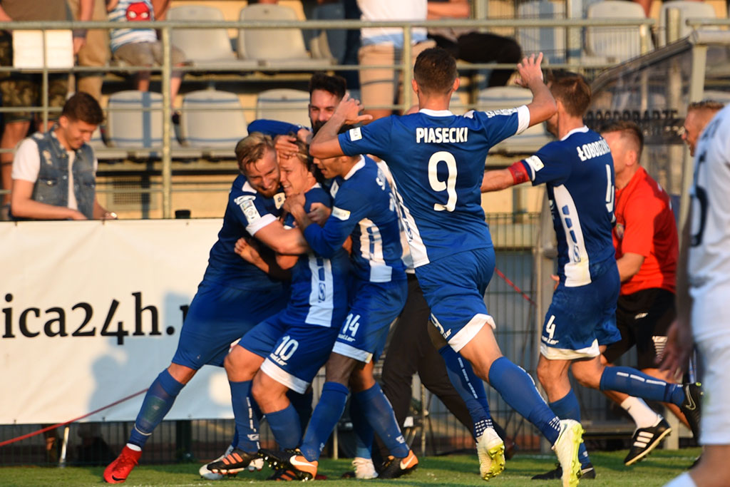 Historyczne zwycięstwo piłkarzy Miedzi Legnica w ekstraklasie