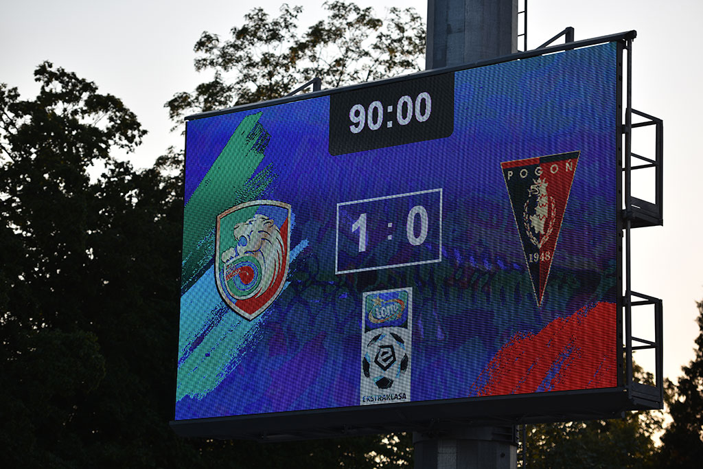 Historyczne zwycięstwo piłkarzy Miedzi Legnica w ekstraklasie