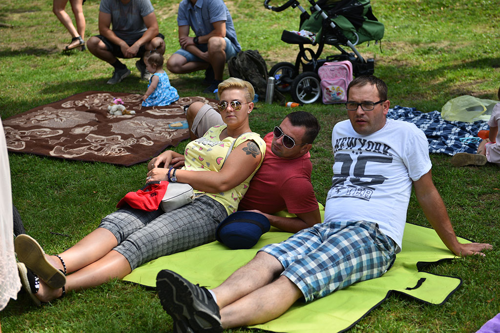Niedzielny piknik na Polanie Angielskiej Parku Miejskiego