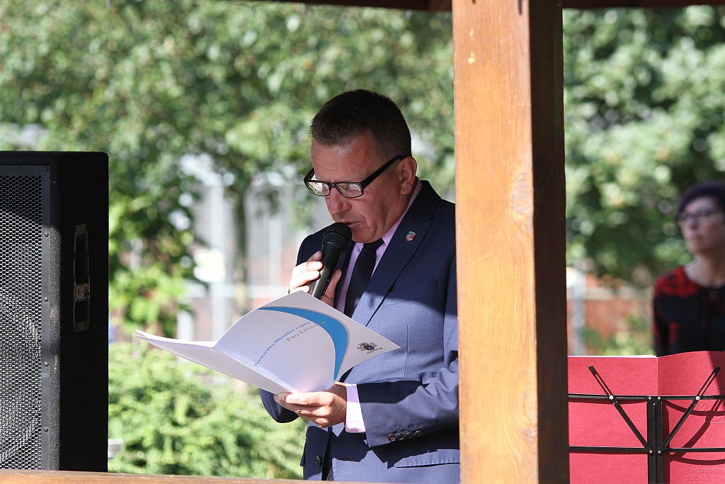 Huragan poezji ściągnął tłumy do legnickiej palmiarni
