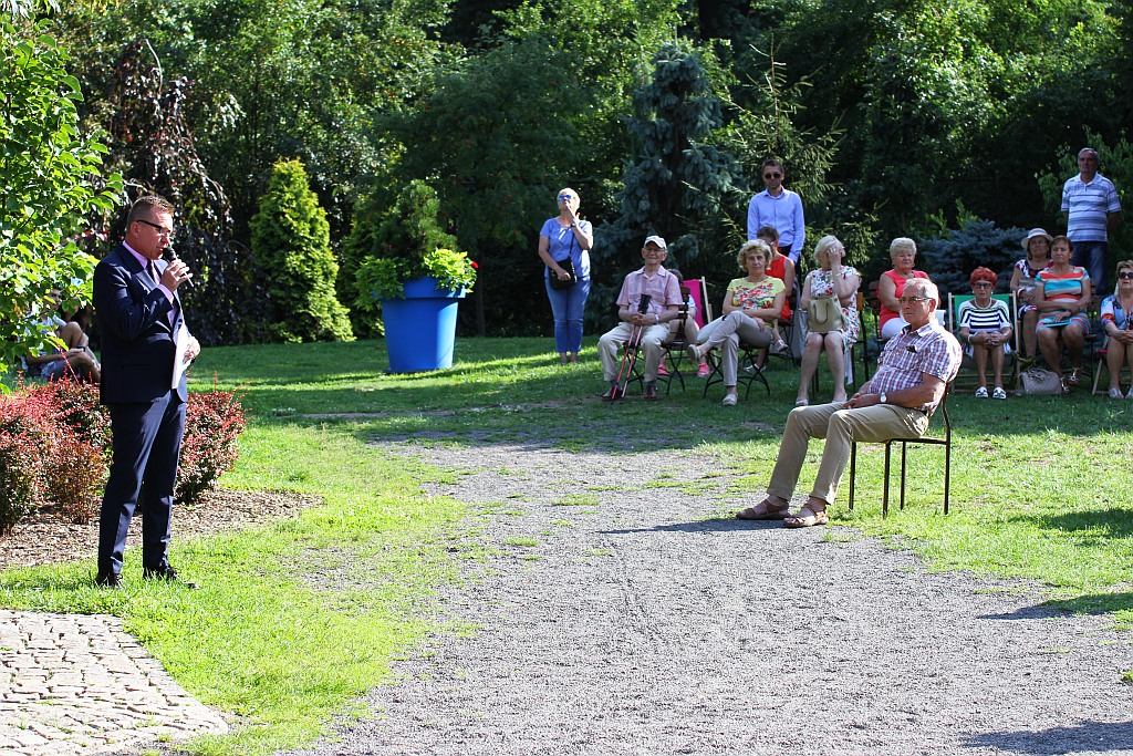 Huragan poezji ściągnął tłumy do legnickiej palmiarni