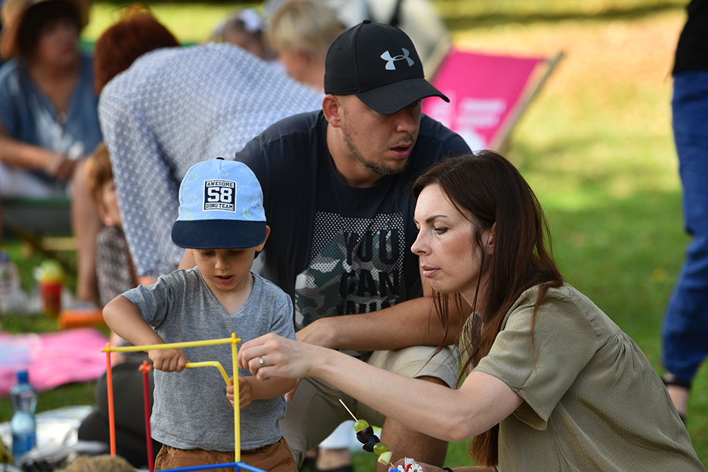 Niedzielny piknik na Polanie Angielskiej Parku Miejskiego