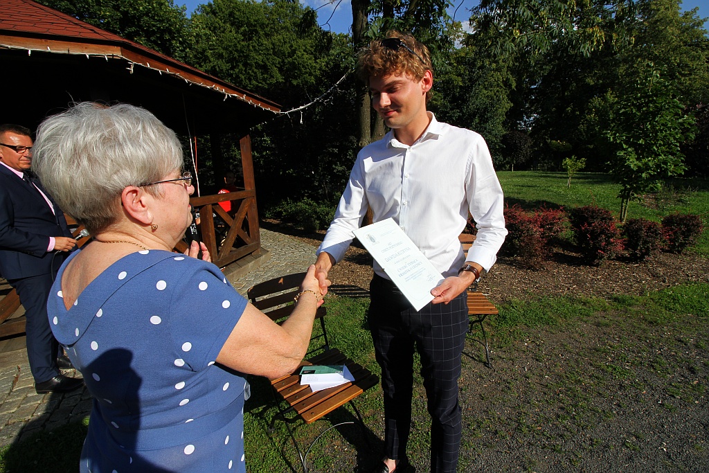 Huragan poezji ściągnął tłumy do legnickiej palmiarni