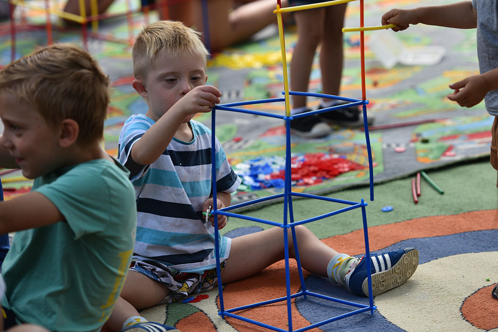 Niedzielny piknik na Polanie Angielskiej Parku Miejskiego