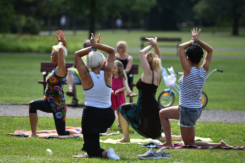 Niedzielny piknik na Polanie Angielskiej Parku Miejskiego