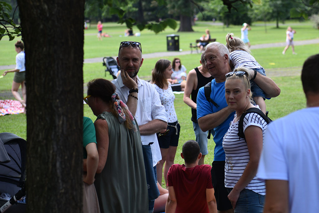 Niedzielny piknik na Polanie Angielskiej Parku Miejskiego