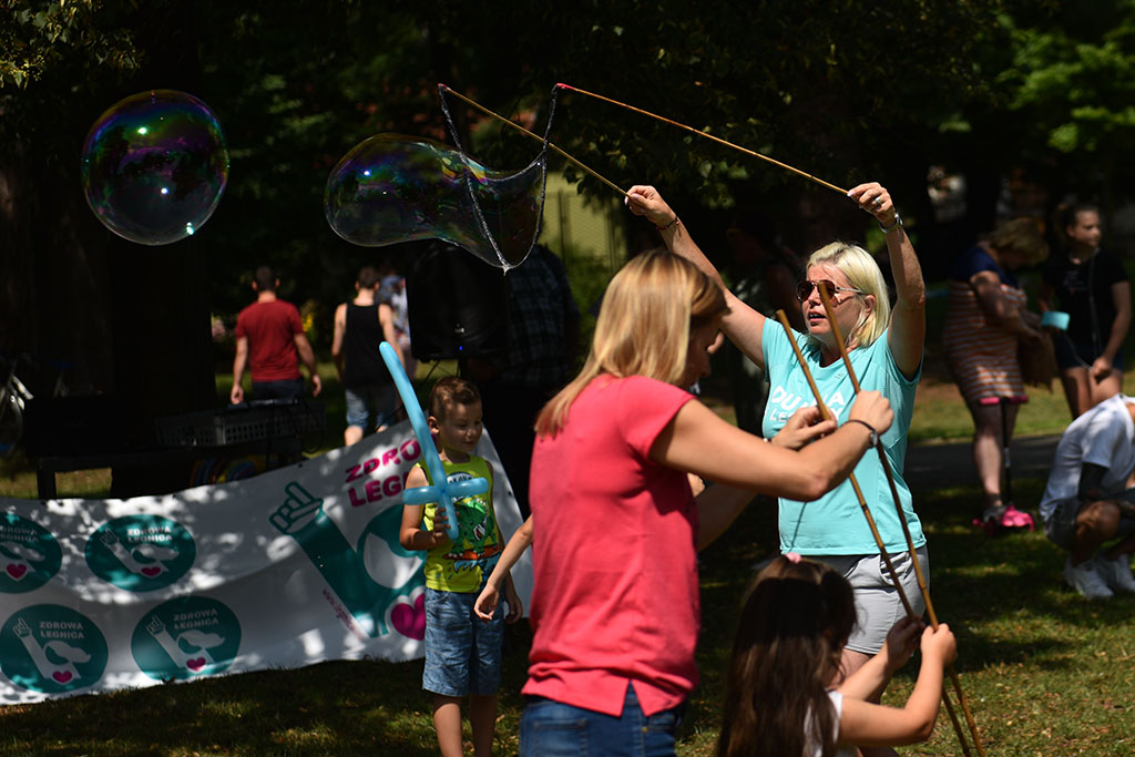 Niedzielny piknik na Polanie Angielskiej Parku Miejskiego